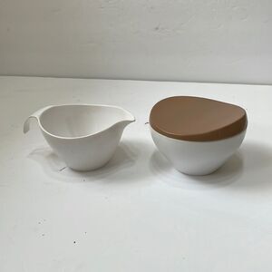 VINTAGE MELMAC PROLON SUGAR‎ BOWL AND CREAMER